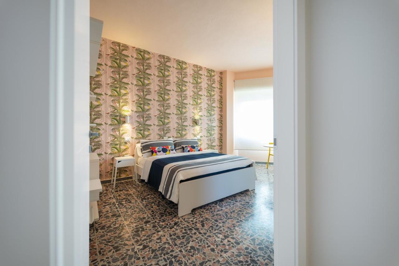 Boutique Rooms Carbonazzi 17 Cagliari Exteriör bild