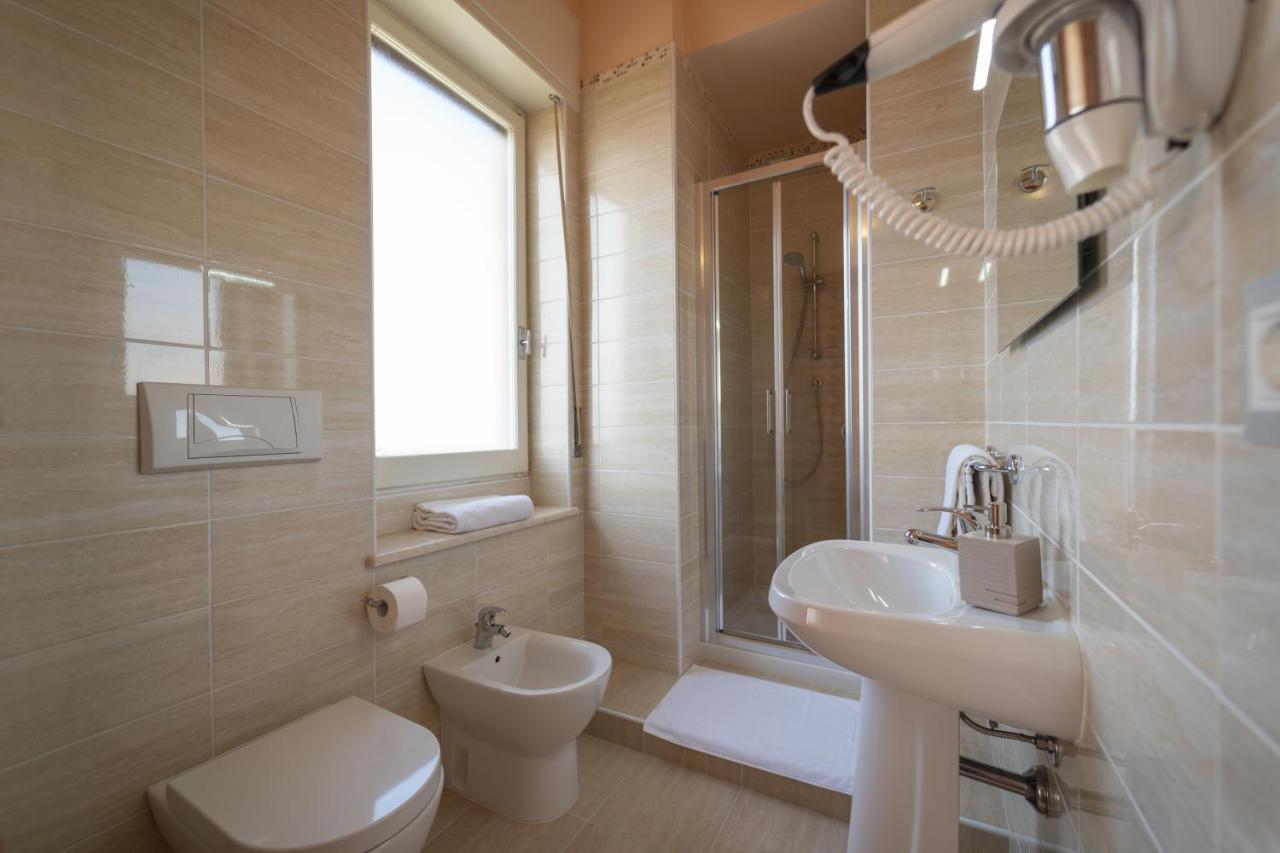 Boutique Rooms Carbonazzi 17 Cagliari Exteriör bild