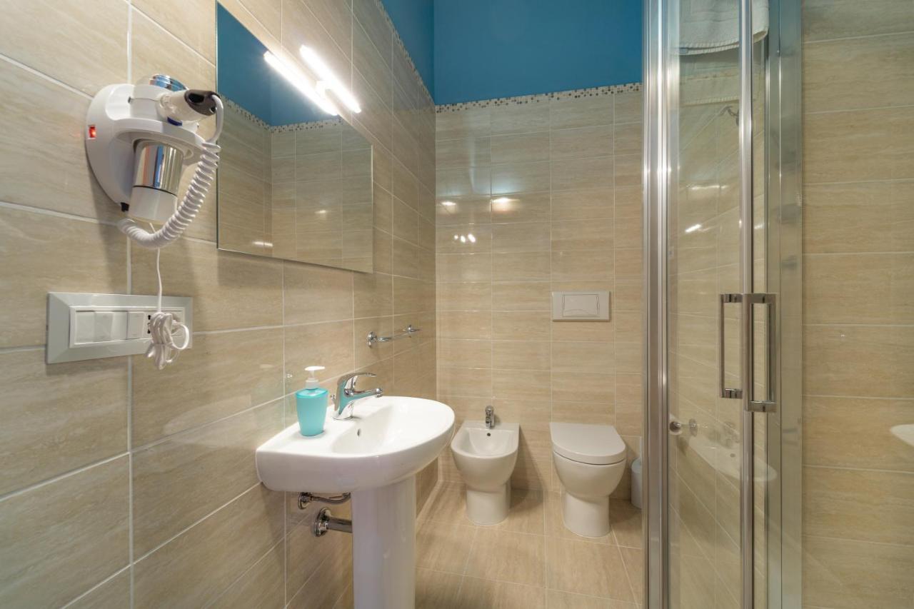 Boutique Rooms Carbonazzi 17 Cagliari Exteriör bild